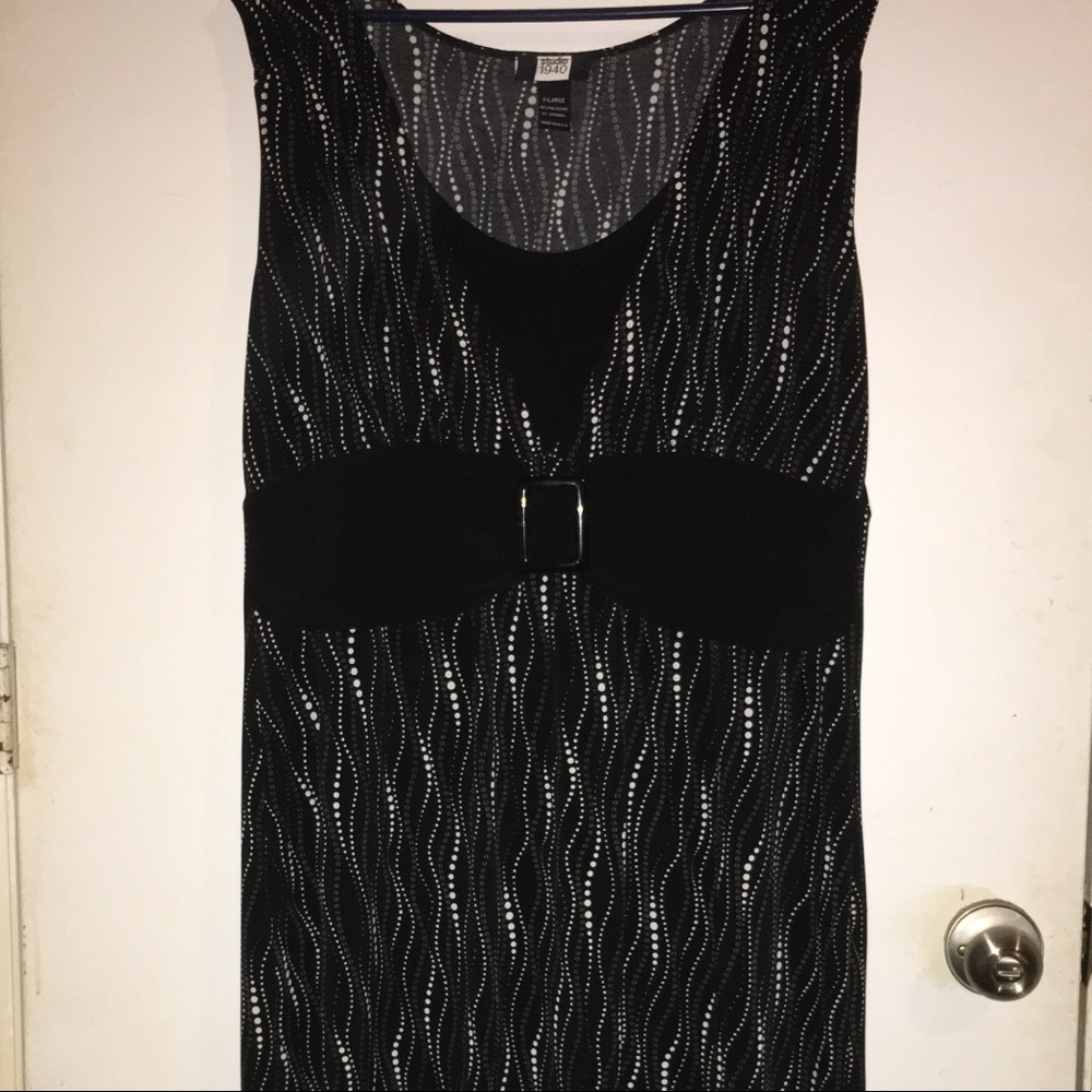 🔥SALE🔥Very Flattering knee length  printed dress